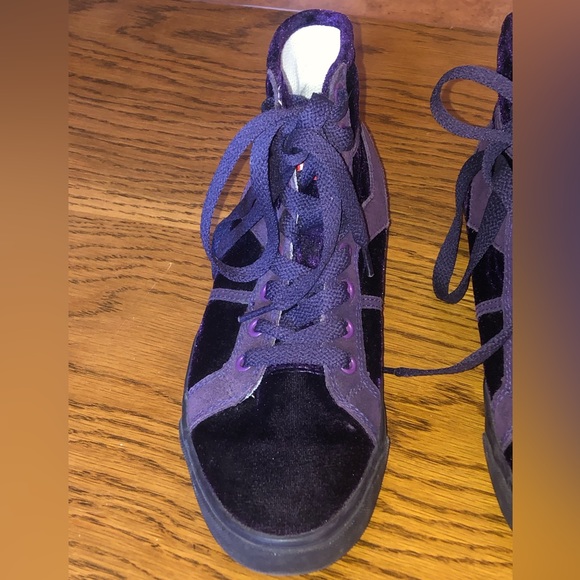Pony Purple Velvet Sneakers. Size 7.5 - Picture 4 of 12